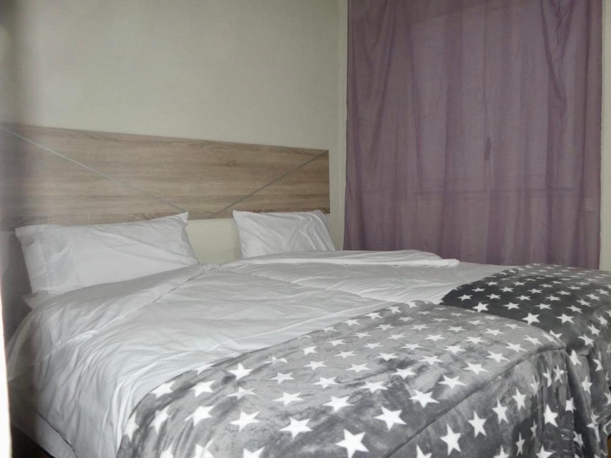 Apartament Encantador Al Centre De Vic Aptgarbi Kültér fotó