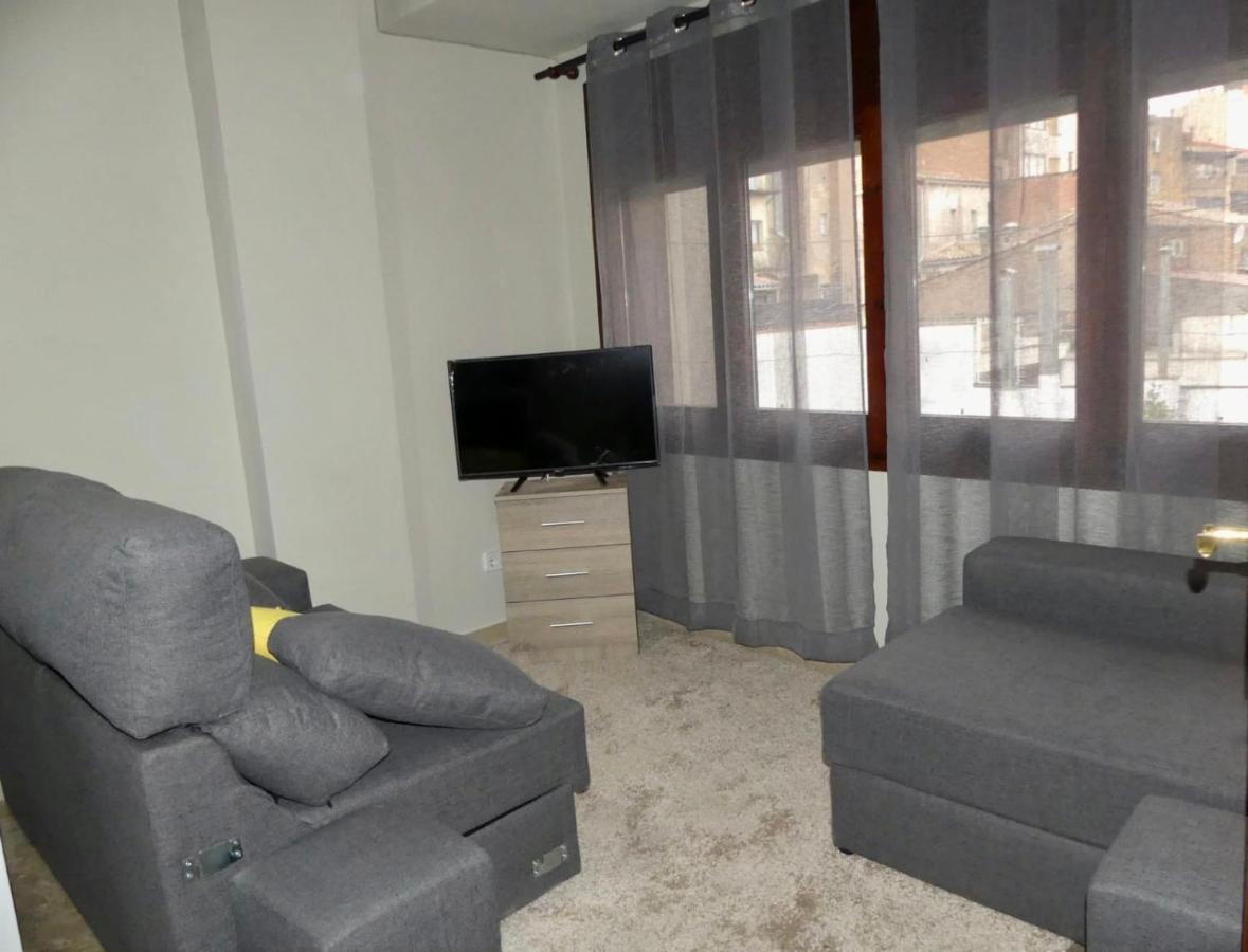 Apartament Encantador Al Centre De Vic Aptgarbi Kültér fotó
